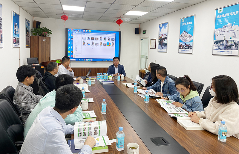 華中科技大學(xué)、中南大學(xué)一行蒞臨德森生產(chǎn)基地考察調(diào)研